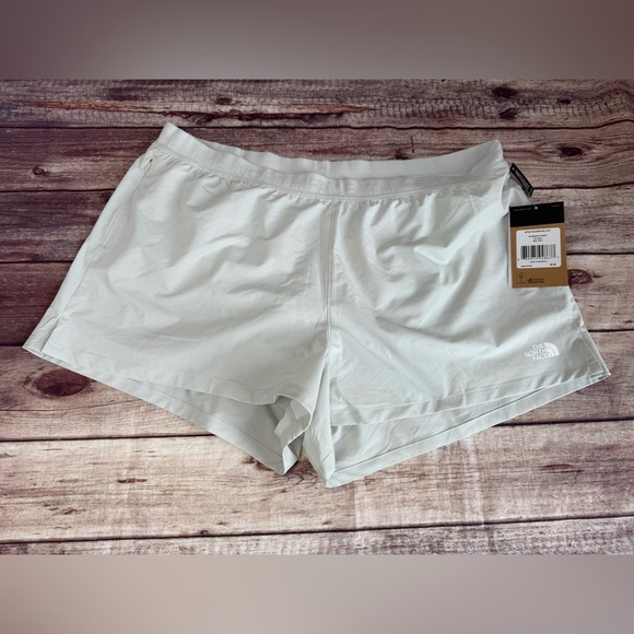 The North Face Wander Shorts Women's Tin Grey XXL Hiking Athletic NEW 1024 - Picture 1 of 3